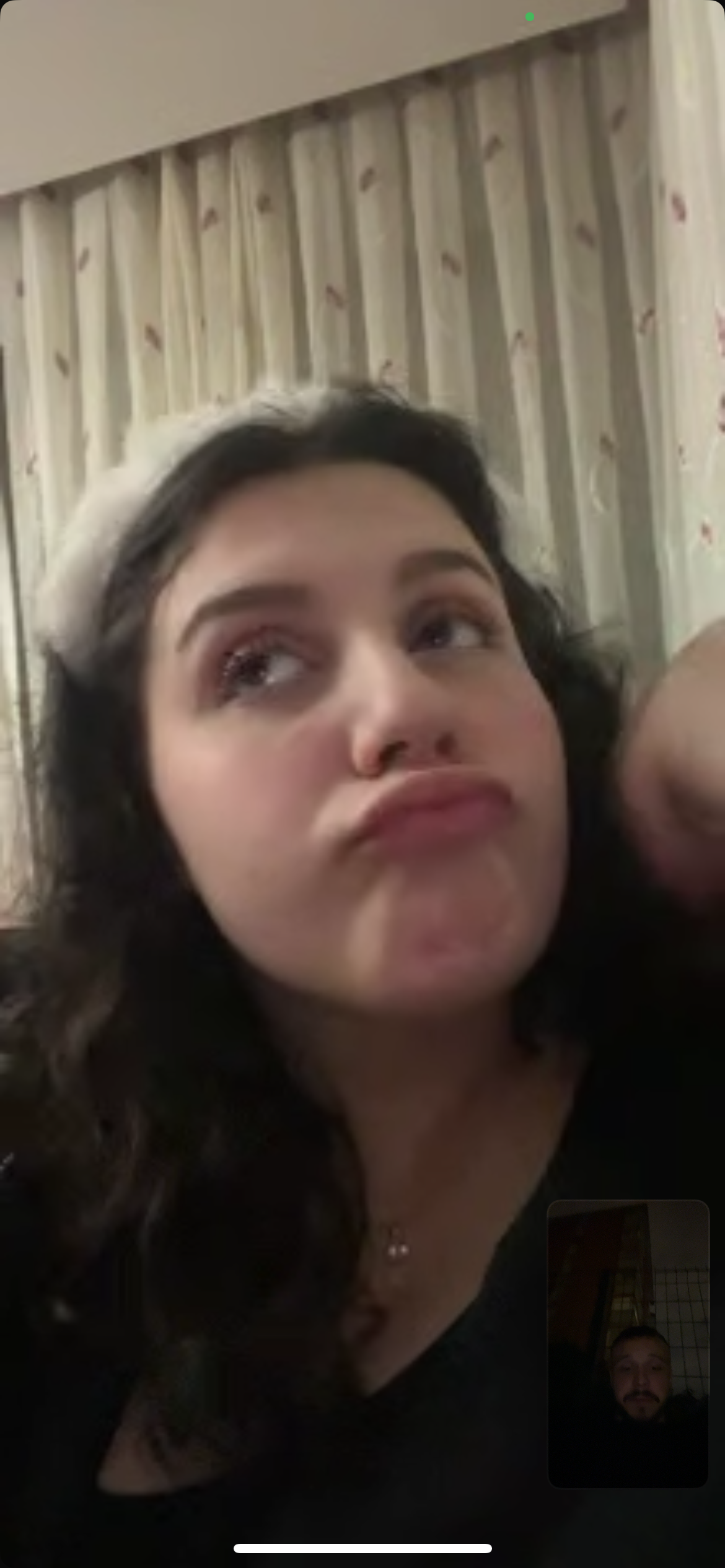 KARIM BENSİZ  ||  FACETIME YAPIYOZ