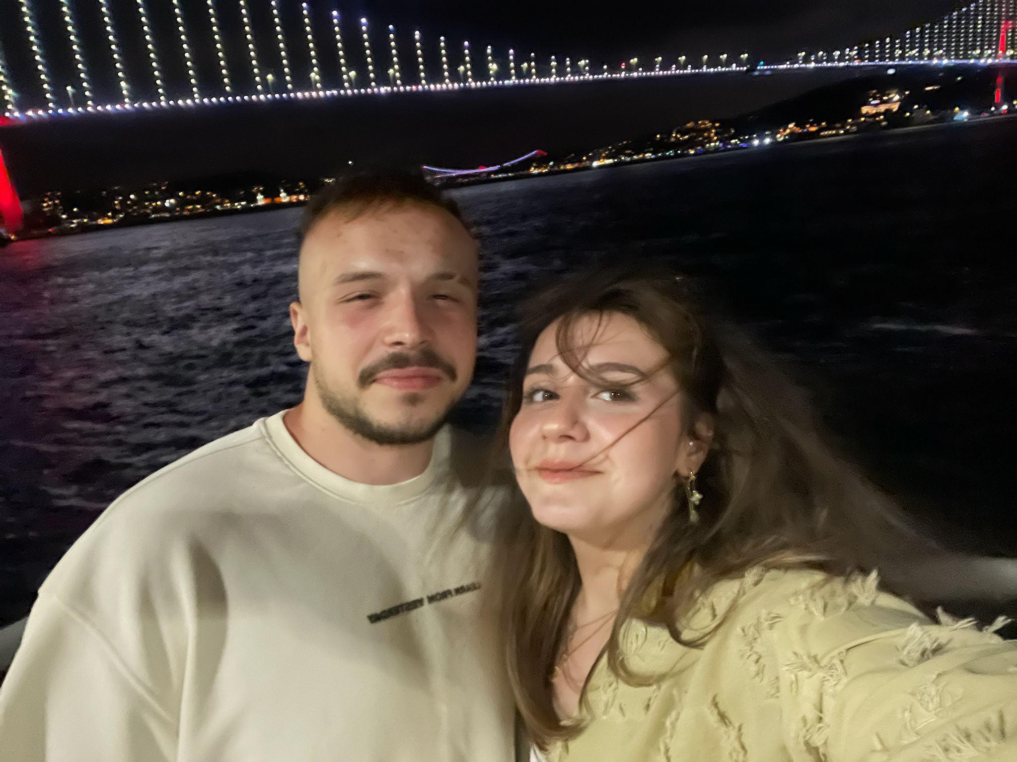 KARIMLA KÖPRÜYE KARŞI