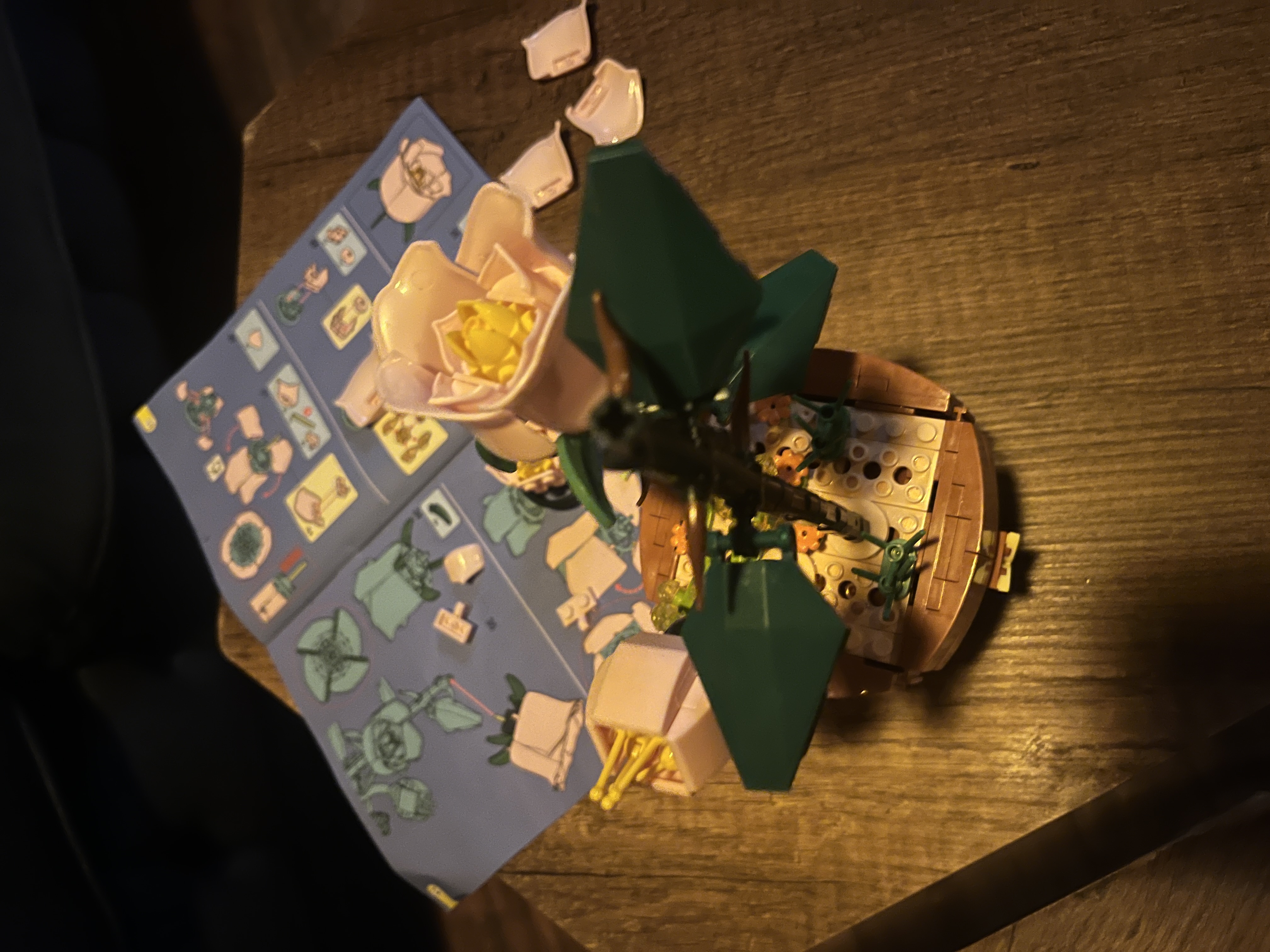 LEGODAN ÇİÇEK YAPTIK